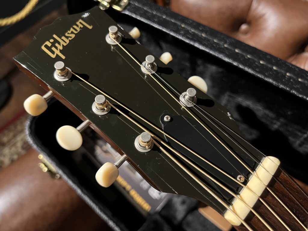 Gibson Custom Shop DONOVAN 1965 J-45 Model  アコースティックギター ヘッドロゴ