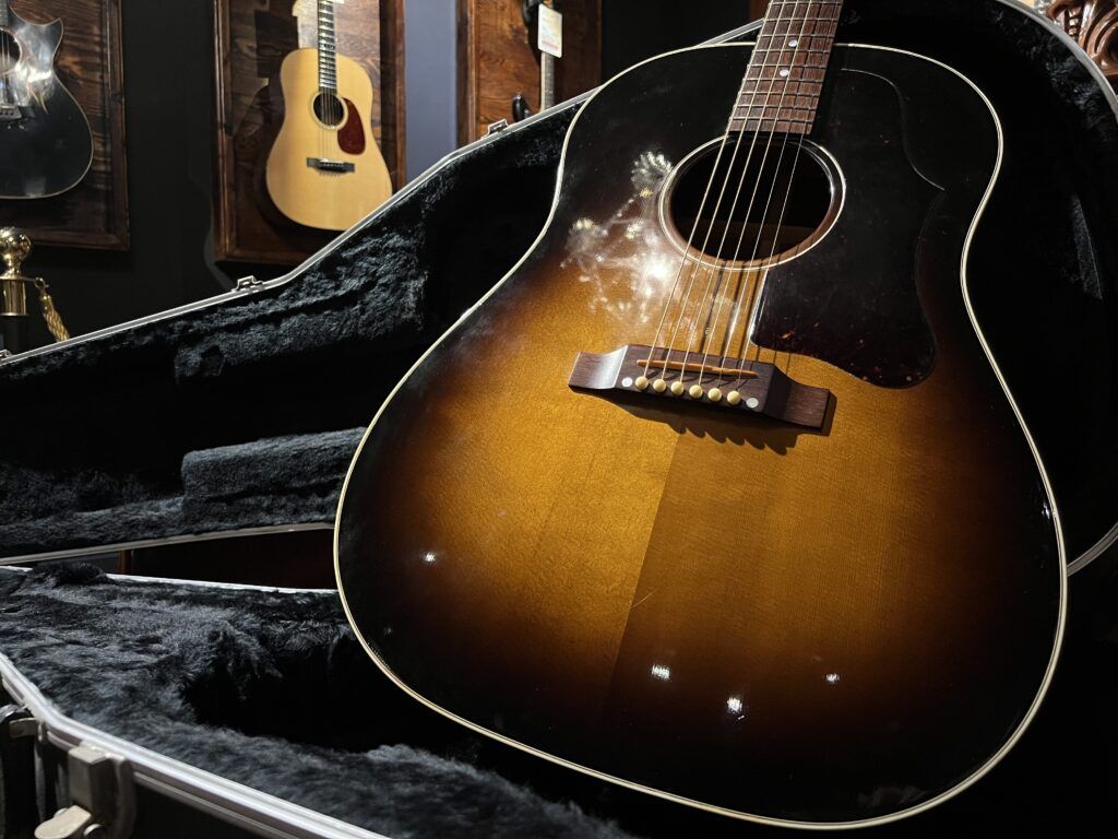 徳島県徳島市より、Gibson 1962 J-45 1999年製 アコースティックギターを買取させて頂きました！