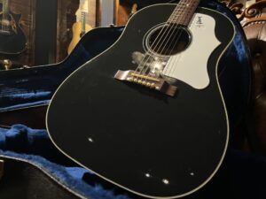 石川県金沢市より、Gibson Custom Shop 1960s J-45 EB Special 2014年製 アコースティックギターを買取させて頂きました！