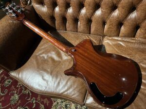 Greco Cougar Natural 1983 エレキギター 裏面