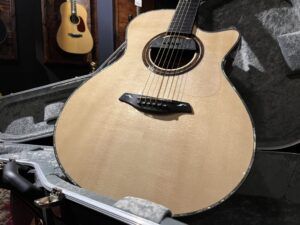 島根県安来市より、Furch Rainbow Gc-LC エレアコギターを買取させて頂きました！