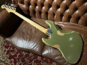 Fullertone Guitars JAY-BEE 60 エレキベース 裏面