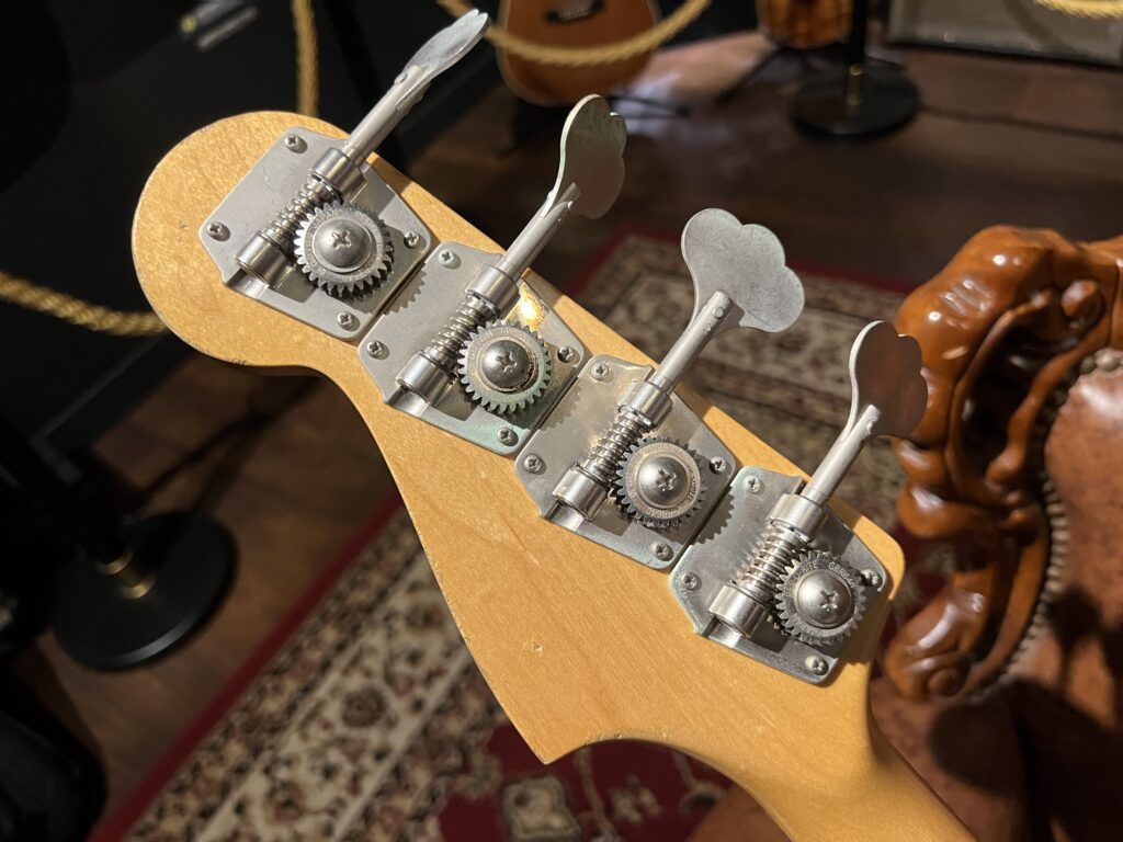 Fullertone Guitars JAY-BEE 60 エレキベース ペグ