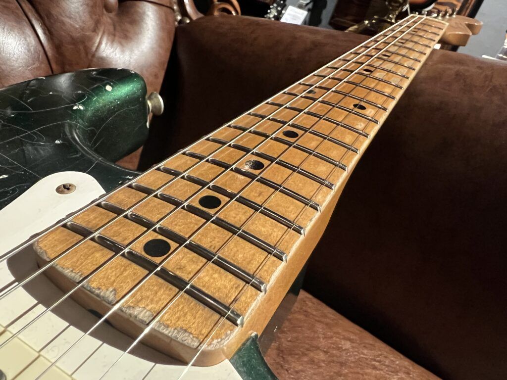 Scoop Creation Works '57-ST Green Metallic Hard Aged エレキギター 指板