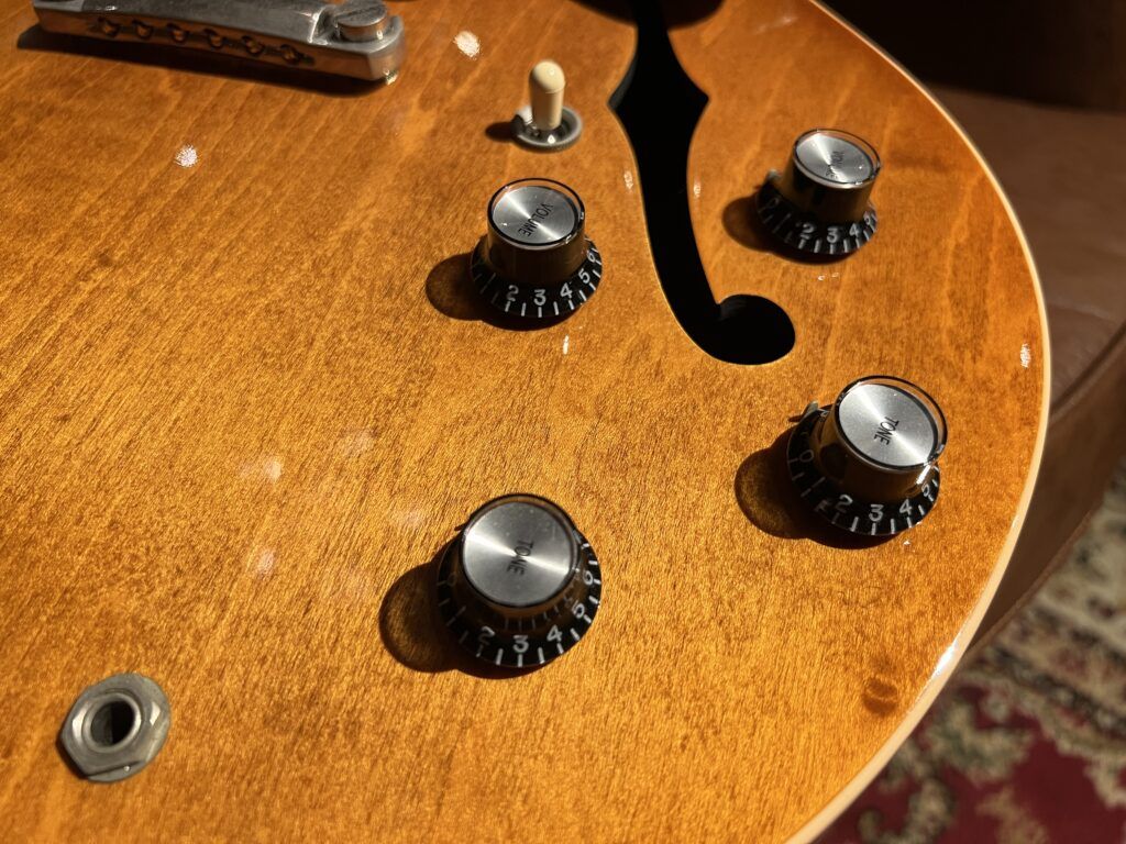 Gibson Memphis 2016 ES-335 Faded Light Burst セミアコギター コントロール