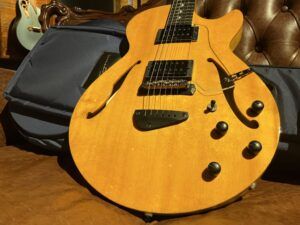 東京都江戸川区へ、Westville Butter Semi-hollow セミアコギターの出張買取に伺わせて頂きました！