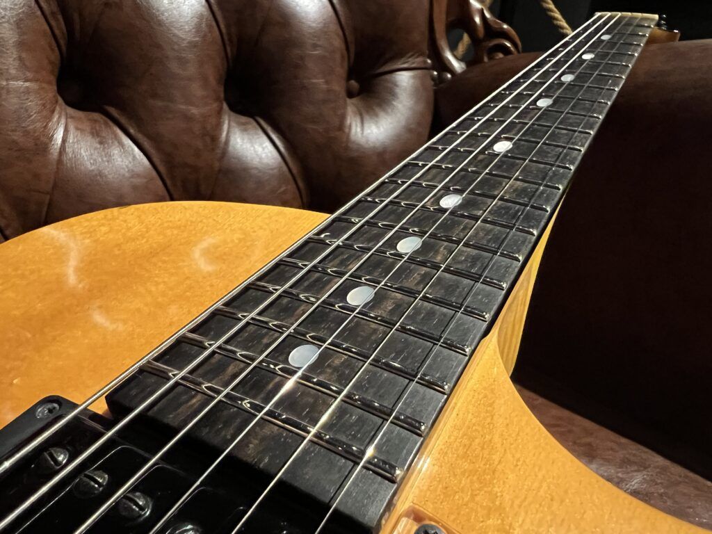Westville Butter Semi-hollow セミアコギター 指板