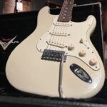 鳥取県米子市より、Fender Custom Shop Jeff Beck Stratocaster Olympic White エレキギターを買取させて頂きました！